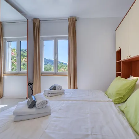 Holiday home Happy Rab By Interhome